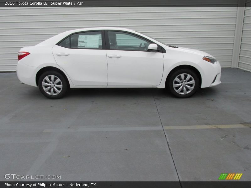 Super White / Ash 2016 Toyota Corolla LE