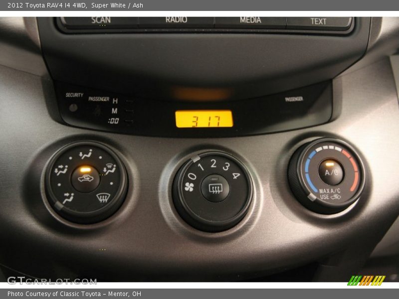 Controls of 2012 RAV4 I4 4WD