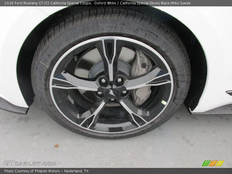 Oxford White / California Special Ebony Black/Miko Suede 2016 Ford Mustang GT/CS California Special Coupe