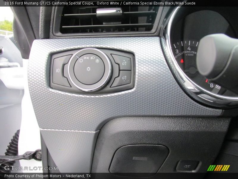 Controls of 2016 Mustang GT/CS California Special Coupe
