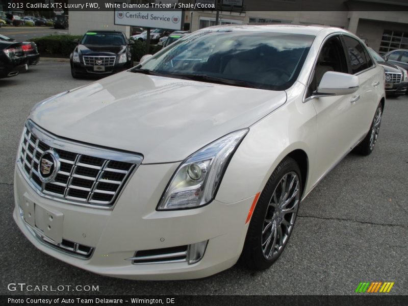 White Diamond Tricoat / Shale/Cocoa 2013 Cadillac XTS Luxury FWD