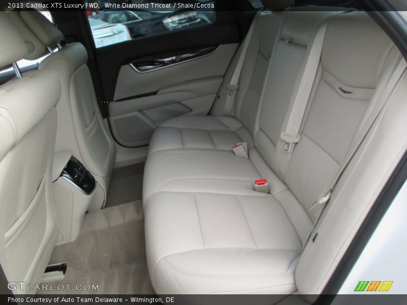 White Diamond Tricoat / Shale/Cocoa 2013 Cadillac XTS Luxury FWD