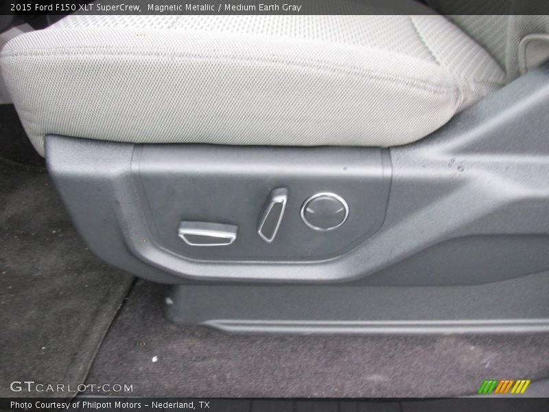 Magnetic Metallic / Medium Earth Gray 2015 Ford F150 XLT SuperCrew