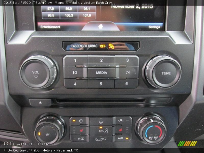 Magnetic Metallic / Medium Earth Gray 2015 Ford F150 XLT SuperCrew