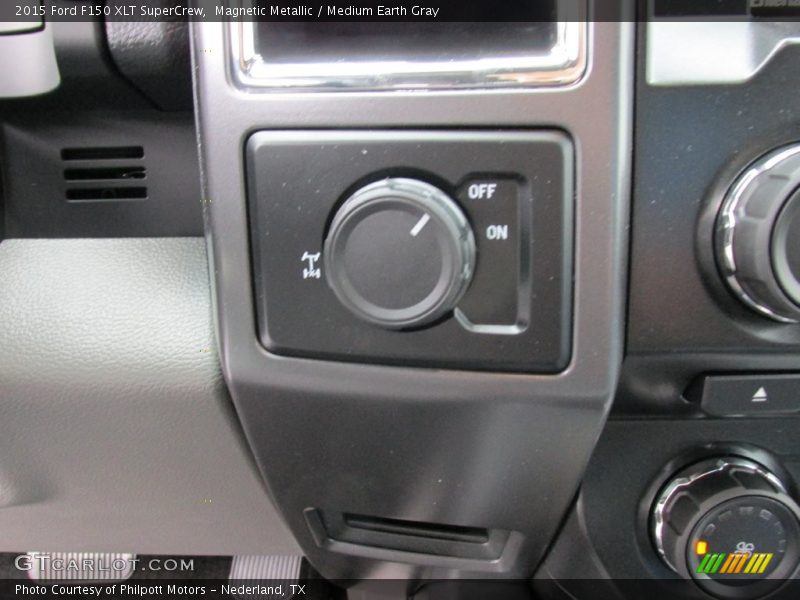 Magnetic Metallic / Medium Earth Gray 2015 Ford F150 XLT SuperCrew