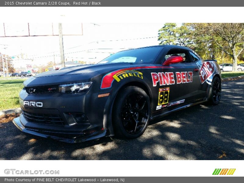 Red Hot / Black 2015 Chevrolet Camaro Z/28 Coupe