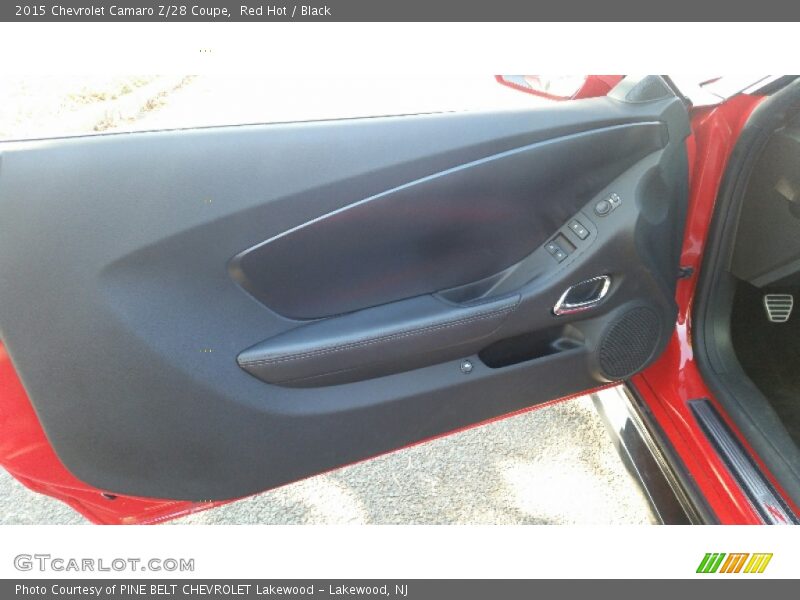 Red Hot / Black 2015 Chevrolet Camaro Z/28 Coupe