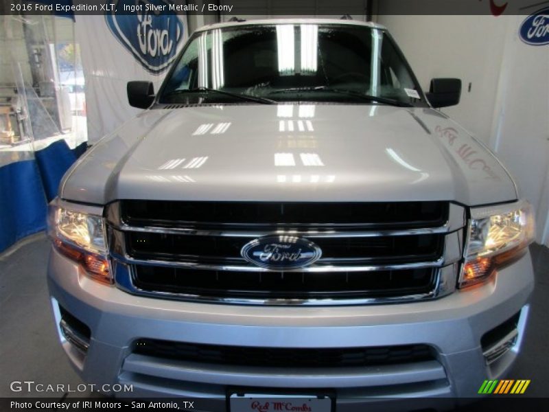 Ingot Silver Metallic / Ebony 2016 Ford Expedition XLT