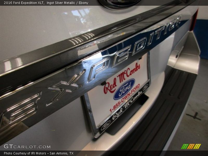 Ingot Silver Metallic / Ebony 2016 Ford Expedition XLT