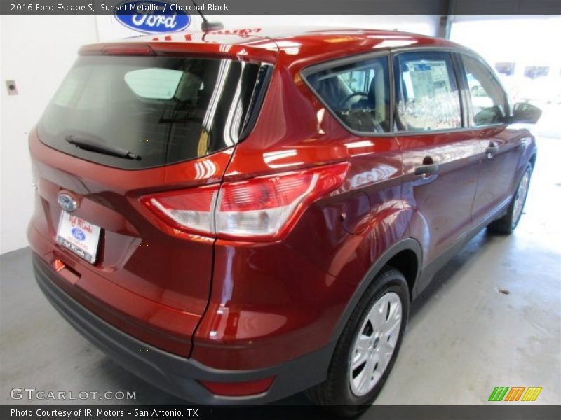Sunset Metallic / Charcoal Black 2016 Ford Escape S
