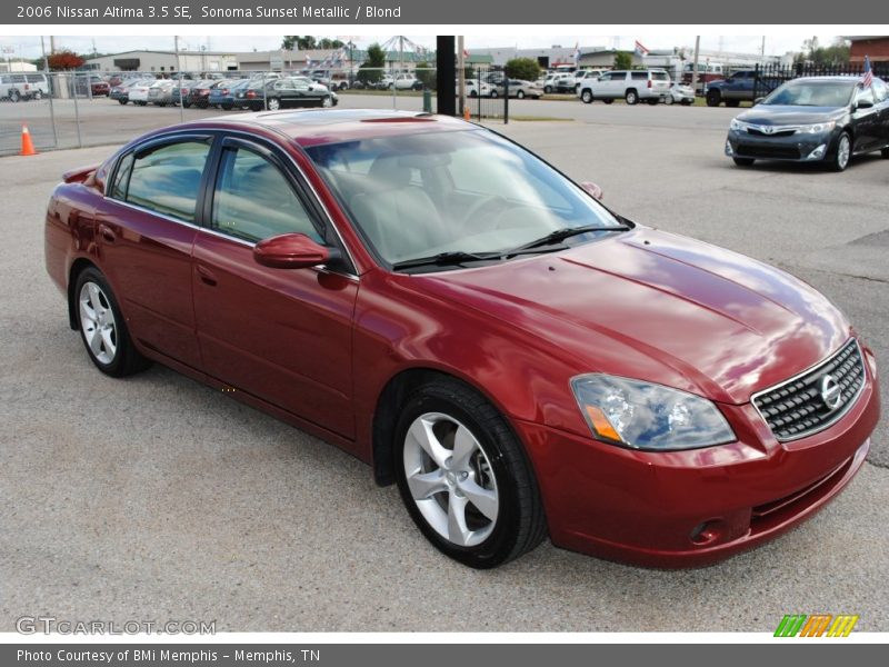 Front 3/4 View of 2006 Altima 3.5 SE