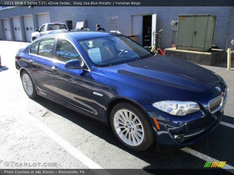 Front 3/4 View of 2013 5 Series 535i xDrive Sedan