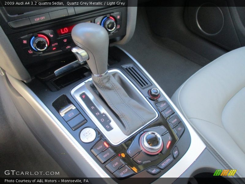 Quartz Grey Metallic / Light Grey 2009 Audi A4 3.2 quattro Sedan