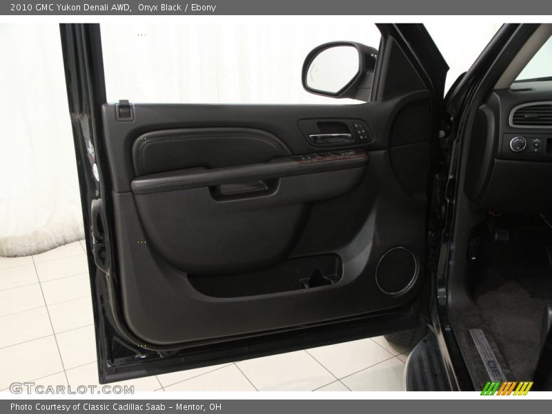 Onyx Black / Ebony 2010 GMC Yukon Denali AWD