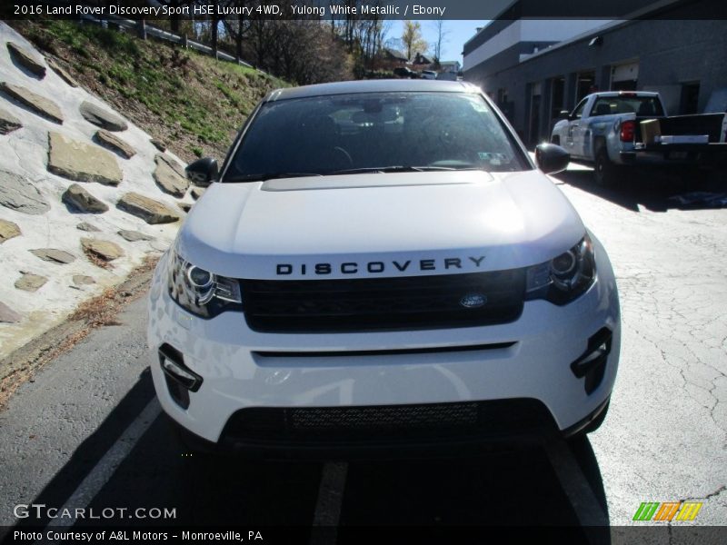 Yulong White Metallic / Ebony 2016 Land Rover Discovery Sport HSE Luxury 4WD