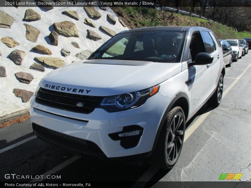 Yulong White Metallic / Ebony 2016 Land Rover Discovery Sport HSE Luxury 4WD