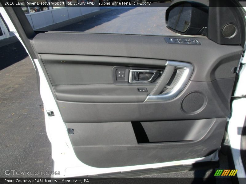 Yulong White Metallic / Ebony 2016 Land Rover Discovery Sport HSE Luxury 4WD
