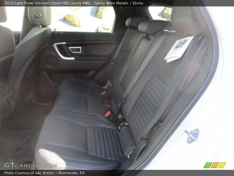 Yulong White Metallic / Ebony 2016 Land Rover Discovery Sport HSE Luxury 4WD