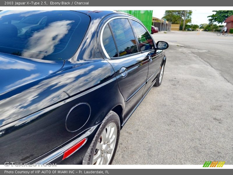 Ebony Black / Charcoal 2003 Jaguar X-Type 2.5