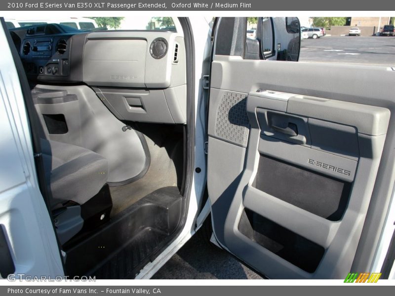 Oxford White / Medium Flint 2010 Ford E Series Van E350 XLT Passenger Extended