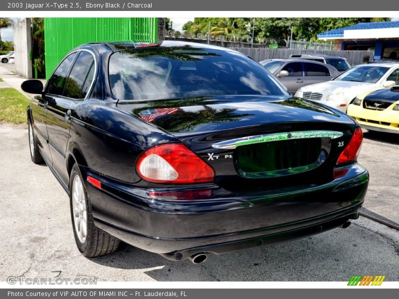 Ebony Black / Charcoal 2003 Jaguar X-Type 2.5