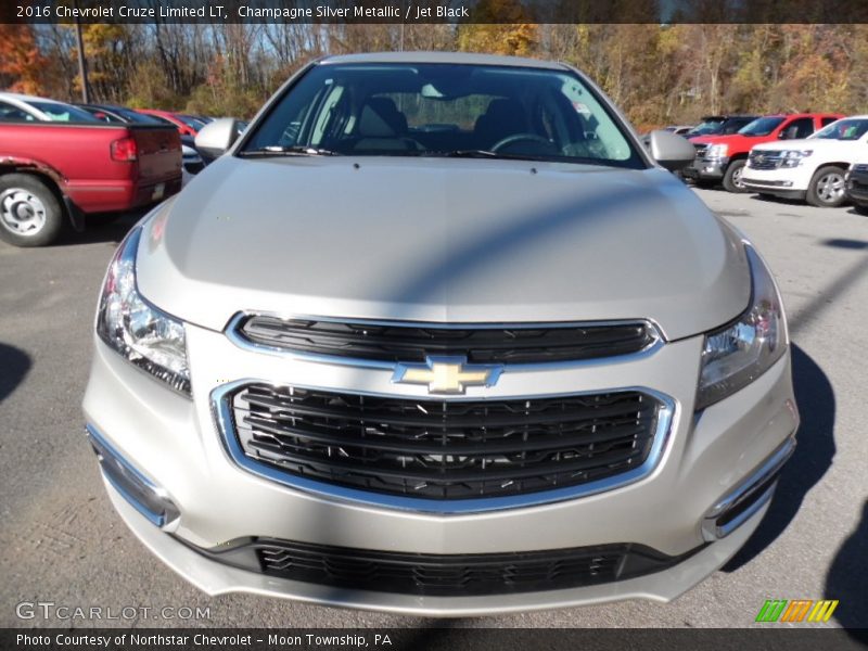 Champagne Silver Metallic / Jet Black 2016 Chevrolet Cruze Limited LT