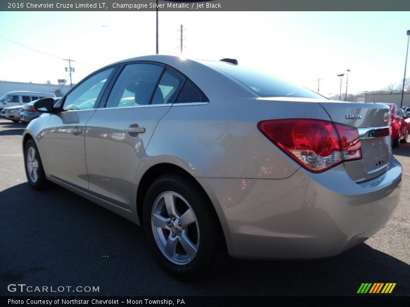 Champagne Silver Metallic / Jet Black 2016 Chevrolet Cruze Limited LT