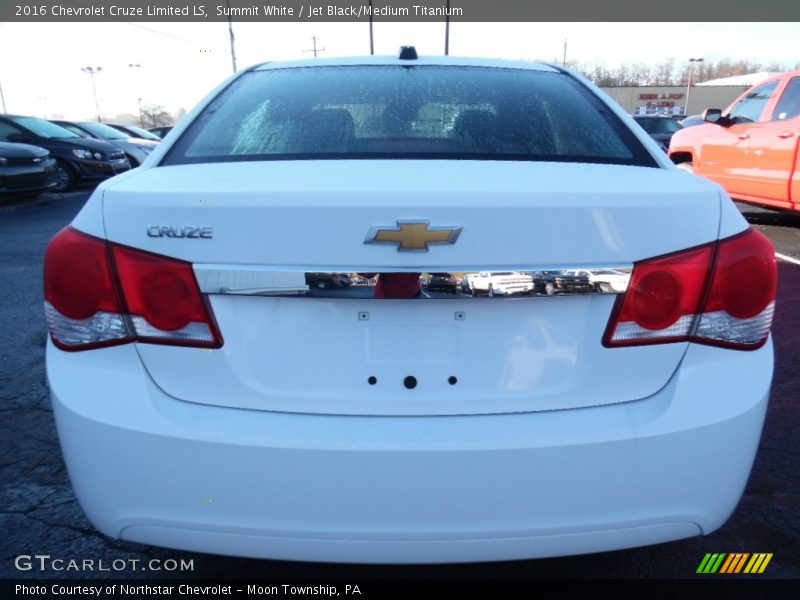 Summit White / Jet Black/Medium Titanium 2016 Chevrolet Cruze Limited LS