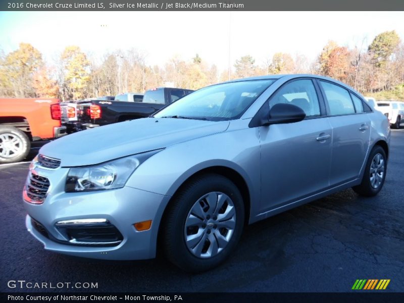Silver Ice Metallic / Jet Black/Medium Titanium 2016 Chevrolet Cruze Limited LS