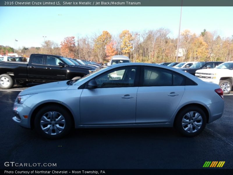 Silver Ice Metallic / Jet Black/Medium Titanium 2016 Chevrolet Cruze Limited LS