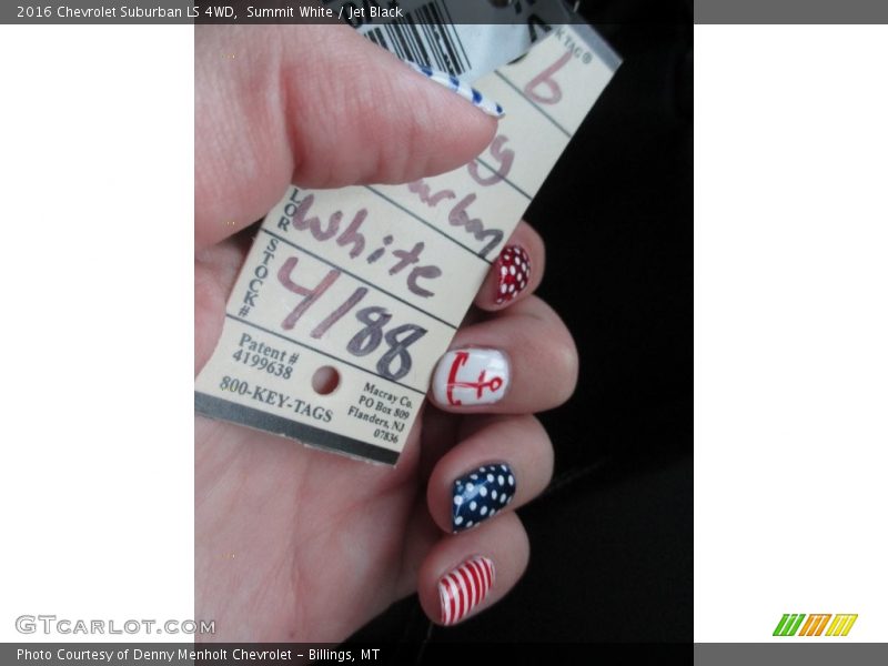 Summit White / Jet Black 2016 Chevrolet Suburban LS 4WD