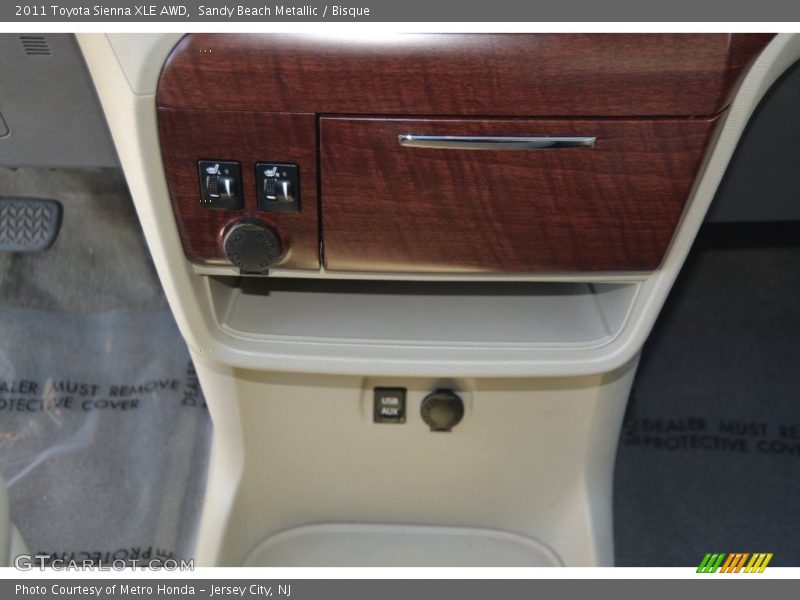 Sandy Beach Metallic / Bisque 2011 Toyota Sienna XLE AWD