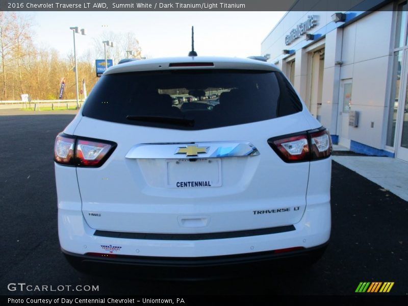 Summit White / Dark Titanium/Light Titanium 2016 Chevrolet Traverse LT AWD