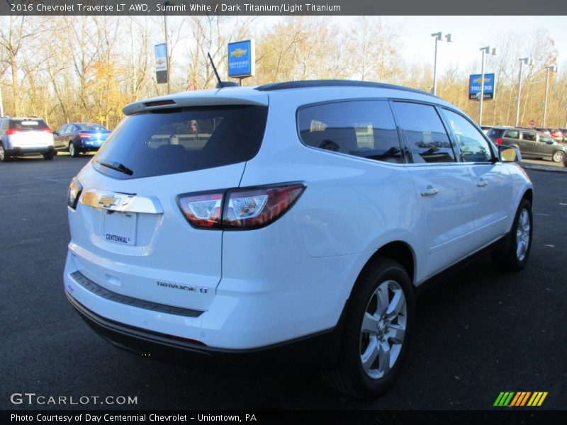 Summit White / Dark Titanium/Light Titanium 2016 Chevrolet Traverse LT AWD