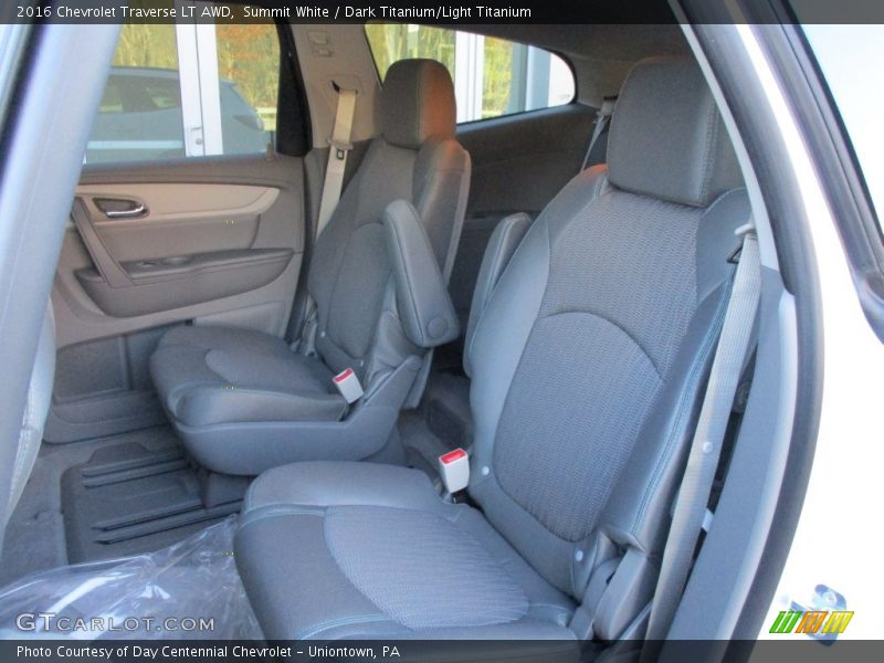 Summit White / Dark Titanium/Light Titanium 2016 Chevrolet Traverse LT AWD