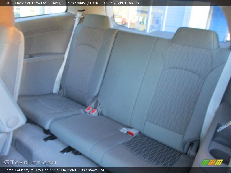 Summit White / Dark Titanium/Light Titanium 2016 Chevrolet Traverse LT AWD