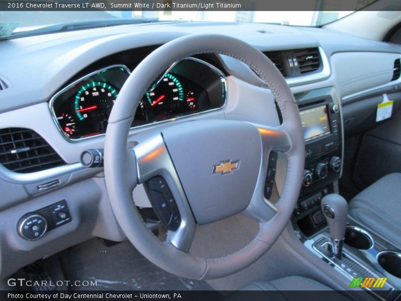Summit White / Dark Titanium/Light Titanium 2016 Chevrolet Traverse LT AWD