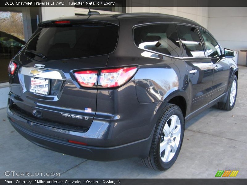 Tungsten Metallic / Ebony 2016 Chevrolet Traverse LT AWD