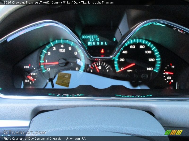 Summit White / Dark Titanium/Light Titanium 2016 Chevrolet Traverse LT AWD