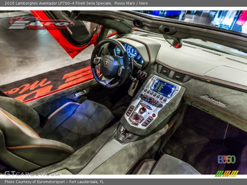 Rosso Mars / Nero 2016 Lamborghini Aventador LP700-4 Pirelli Serie Speciale