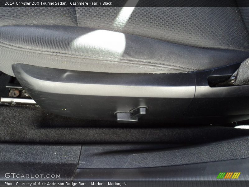 Cashmere Pearl / Black 2014 Chrysler 200 Touring Sedan