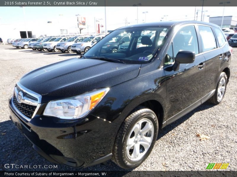 Crystal Black Silica / Gray 2016 Subaru Forester 2.5i