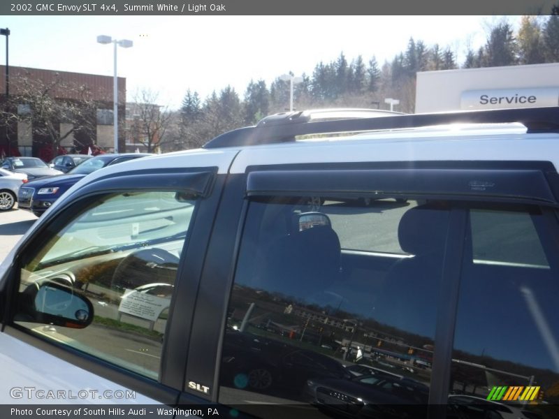 Summit White / Light Oak 2002 GMC Envoy SLT 4x4