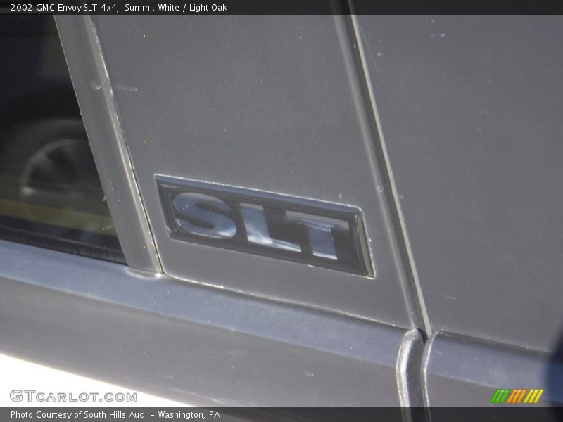 Summit White / Light Oak 2002 GMC Envoy SLT 4x4