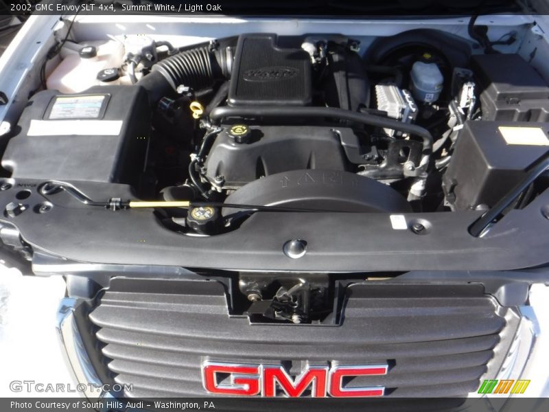 Summit White / Light Oak 2002 GMC Envoy SLT 4x4