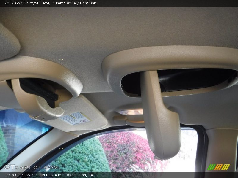 Summit White / Light Oak 2002 GMC Envoy SLT 4x4