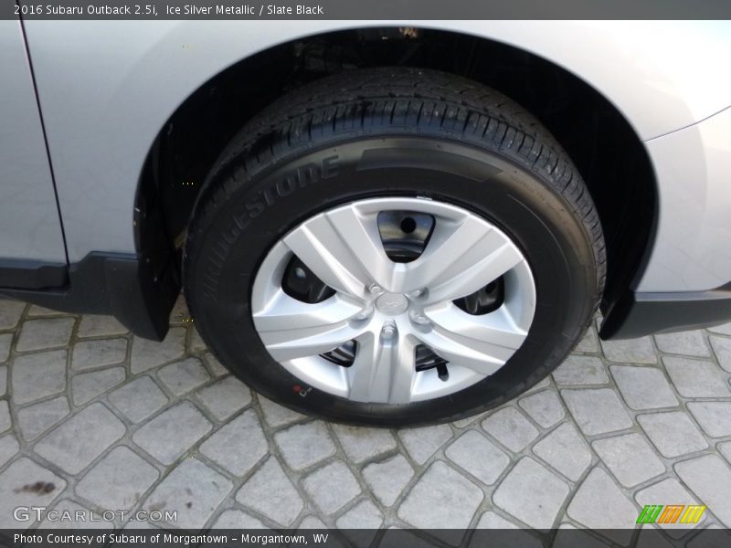 Ice Silver Metallic / Slate Black 2016 Subaru Outback 2.5i