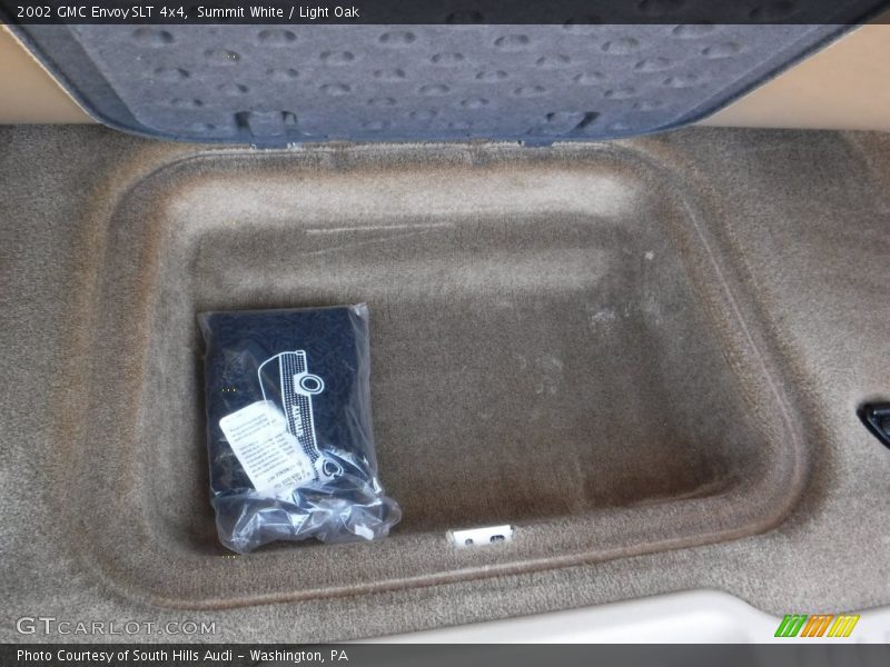 Summit White / Light Oak 2002 GMC Envoy SLT 4x4