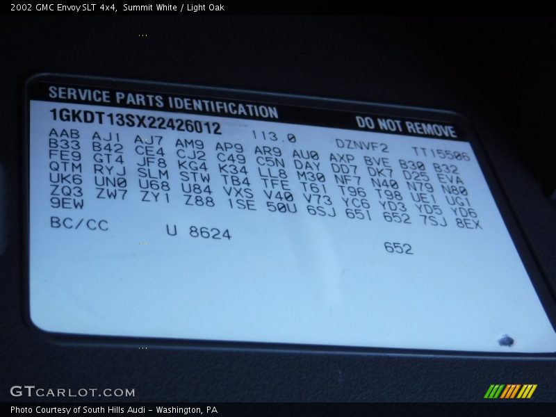 Summit White / Light Oak 2002 GMC Envoy SLT 4x4