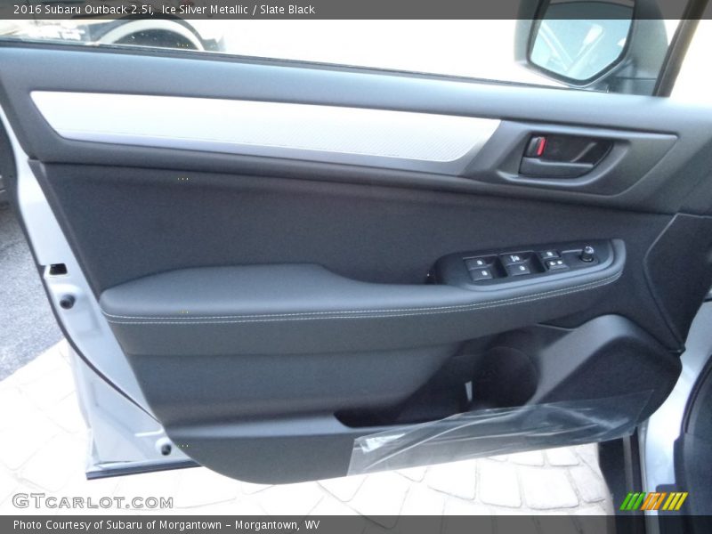 Ice Silver Metallic / Slate Black 2016 Subaru Outback 2.5i
